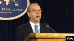 美国国务院拉塞尔(美国之音张蓉湘摄)