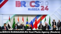 Presiden China Xi Jinping, Presiden Rusia Vladimir Putin, dan Perdana Menteri India Narendra Modi, menghadiri KTT BRICS di Kazan, Rusia, pada 23 Oktober 2024. (Foto: via Reuters)
