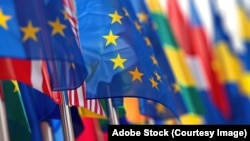 资料照片:欧盟旗帜