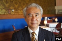 研究中国海军的前日本海上自卫队潜艇舰长山内敏秀(美国之音歌篮拍摄)