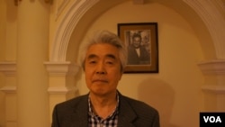 前共同社《中国观察》周刊总编辑坂井臣之助认为,日本应密切关注中国渔船这次集结尖阁诸岛的动向。(美国之音歌篮拍摄)