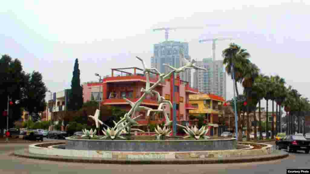 Một tác phẩm điêu khắc tại thành phố Homs, ngày 22/1/2013.