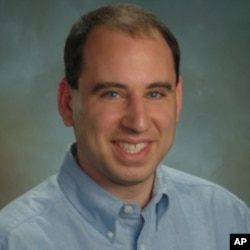 加州圣塔克拉拉大学法学院教授埃利克.哥尔德