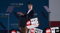 Thống đốc bang California Gavin Newsom