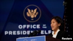 资料照片:被时为当选总统拜登提名为美国贸易代表的戴琪在一个新闻发布会上讲话。(2020年12月11日)