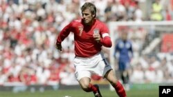 Beckham cũng không loại bỏ trường hợp có thể một ngày nào đó anh sẽ thi đấu nhà nghề tại Trung Quốc.