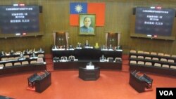 台湾立法院2019年5月17号讨论表决同性婚姻专法 (美国之音张永泰拍摄)