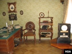 圣彼得堡俄国作家陀思妥耶夫斯基故居博物馆。(美国之音白桦拍摄)