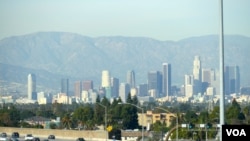 连接机场和市中心的高速公路(资料照)