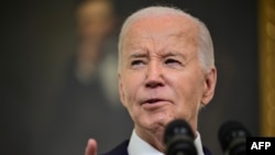 2024年4月24日,美国总统乔·拜登在白宫签署对外援助法案后发表讲话。