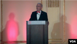 美中关系全国委员会会长欧伦斯演讲(美国之音方冰拍摄)