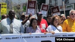 洛杉矶县劳工联盟执行长杜瑞若(右二)