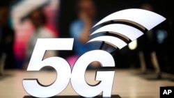 2019年巴塞罗那世界移动大会上的5G标志(2019年2月25日)