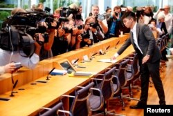 香港知名活动人士、前学生领袖黄之锋在德国柏林出席一个新闻发布会。(2019年9月11日)