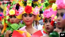 Anak-anak Indonesia ikut serta dalam acara parade di Pulau Bali (foto: ilustrasi).