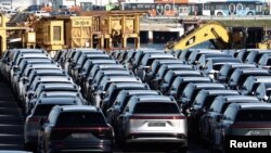 中国制造的小鹏电动汽车运抵比利时的泽布吕赫港。(2024年10月24日)