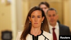 副总统彭斯的外交政策助理威廉姆斯(Jennifer Williams)11月7日到国会参加了弹劾调查的闭门听证。