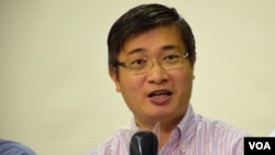 香港专栏作家、时事评论人士桑普律师(美国之音汤惠芸拍摄)