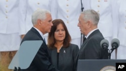 马蒂斯2018年9月11日与副总统彭斯出席五角大楼911纪念活动(美联社)