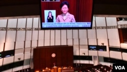 香港特首林郑月娥出席2019年首次立法会答问大会 (美国之音汤惠芸 1月10日)