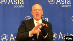 澳大利亚汉学家、历史学家白洁明(Geremie R. Barmé)(2019年11月13日 美国之音方冰拍摄)