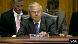 资料照:美国国会参议院外交关系委员会首席民主党成员梅嫩德斯参议员(Sen. Bob Menendez, D-NJ)