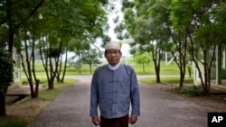 ဒေါက်တာ အေးမောင်