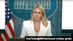 2025年6月26日,白宫新闻秘书卡罗琳·莱维特(Karoline Leavitt)在新闻发布会上。
