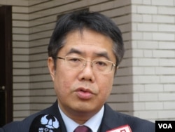 台湾在野党民进党立委黄伟哲(美国之音张永泰 拍摄 )