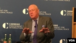 卡内基国际和平基金会研究副总裁包道格 (美国之音钟辰芳拍摄)