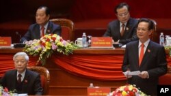 Thủ tướng Việt Nam Nguyễn Tấn Dũng phát biểu trong lễ khai mạc Đại hội đảng 12 tại Hà Nội, ngày 21/1/2016.