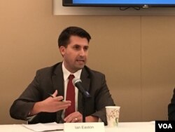 2049项目研究所研究员易思安(2016年10月12日,美国之音钟辰芳拍摄)