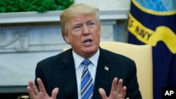 川普总统5号会晤以色列总理内塔尼亚胡的时候对媒体表示要坚持对钢铁和铝制品征收关税