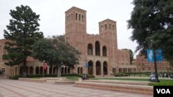 洛杉矶加大的罗伊斯大楼(美国之音国符拍摄)