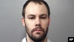 当地警方提供的涉嫌绑架章莹颖的布伦特·克里斯滕森的照片