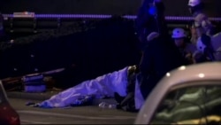 柏林卡车冲进圣诞市场现场视频 柏林卡车冲进圣诞市场现场视频