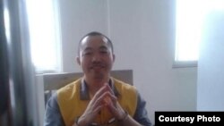 被关押期间的公民活动人士丁家喜(网络图片)