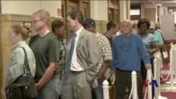 战场州北卡观察:选民踊跃提前投票 战场州北卡观察:选民踊跃提前投票