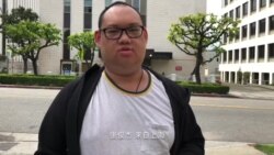 3.15打假日 民主人士洛杉矶总领馆前喊“假的”(采访) 3.15打假日 民主人士洛杉矶总领馆前喊“假的”(采访)