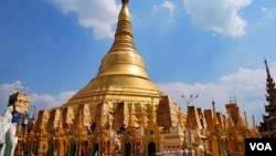 仰光的大金塔是缅甸百姓心目中的佛教圣地。(美国之音朱诺拍摄,2013年3月4日)