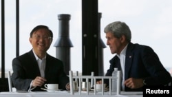 Ông Kerry tiếp nhà ngoại giao hàng đầu của Trung Quốc tại tư gia của ông ở thành phố Boston, bang Massachusetts, trong hai ngày.