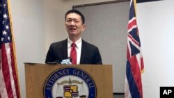 Tổng chưởng lý bang Hawaii ông Doug Chin.