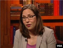 民主党总统候选人克林顿竞选阵营的外交政策顾问劳拉·罗森伯格(Laura Rosenberger)