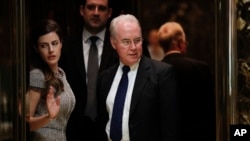 汤姆·普莱斯众议员抵达纽约的川普大厦。(2016年11月16日)