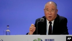 中国气候变化事务特使解振华在英国格拉斯哥市举行的COP26气候峰会上发表讲话。(2021年11月10日)