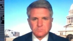 资料照片:众议院外委会首席共和党议员麦考尔接受美国之音专访。(2020年7月7日)