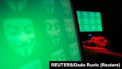 资料照:黑客在行动