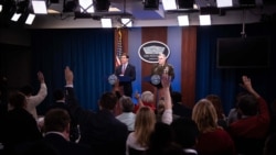 国防部长埃斯珀(Mark Esper)和美军参谋长联席会议主席米利(Mark Milley)2019年12月20日回答记者提问(美国国防部照片)