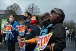 一场由韩裔美国人组织的集会呼吁反对针对亚裔的仇恨(美国之音记者文灏拍摄)