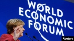 德国总理默克尔2019年1月23日在达沃斯论坛上发言(路透社)